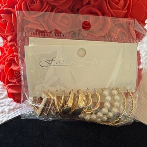 Elegant Gold and Pearl Earring Set
